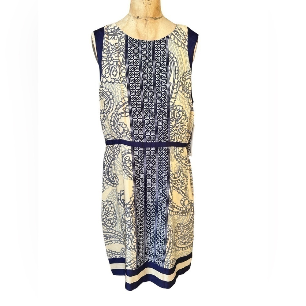 NWT Bethany Shift Dress Size 14 paisley geometric blue and cream